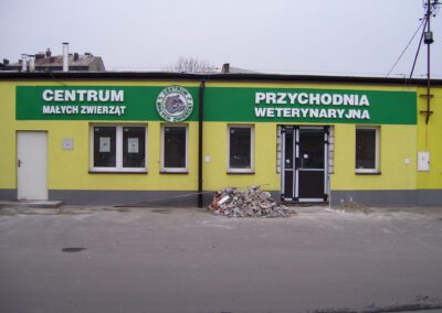 Reklama przestrzenna przychodni weterynaryjnej.