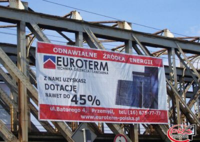 Baner na umocnieniach.